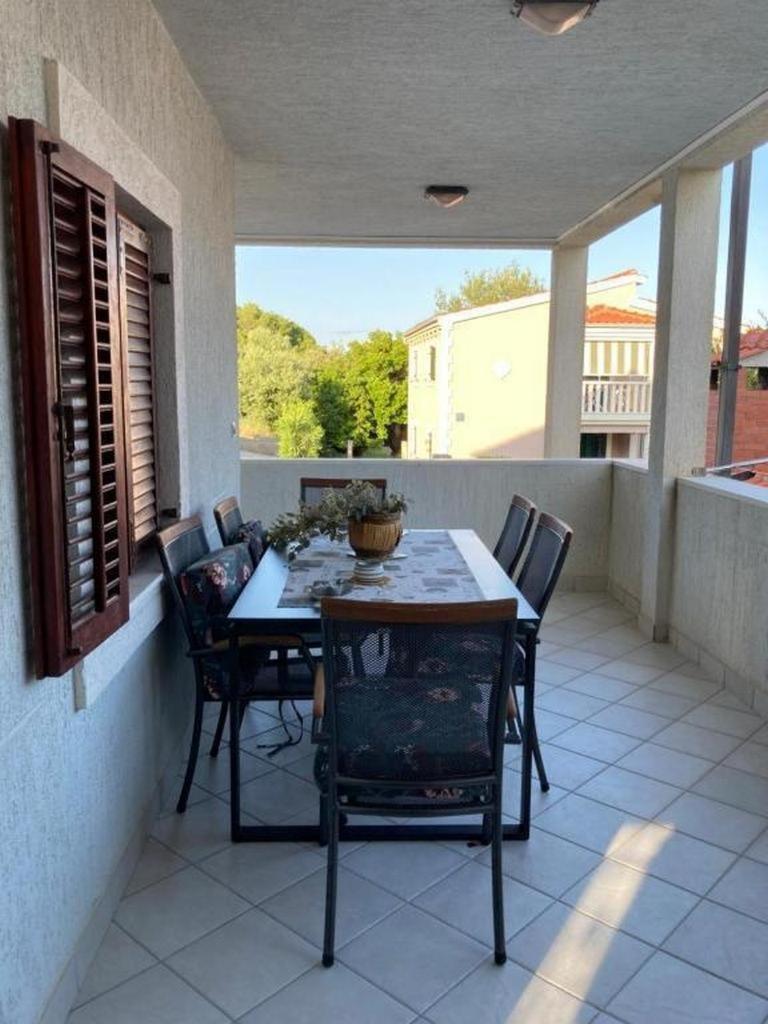 Apartment Milna 8896B Vis Exterior foto